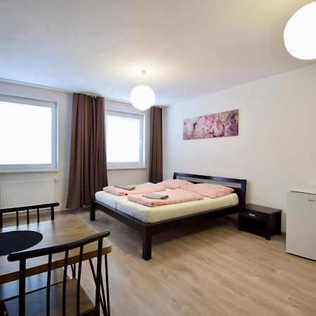 Apartman Zlatovska 22B Trenčín Buitenkant foto
