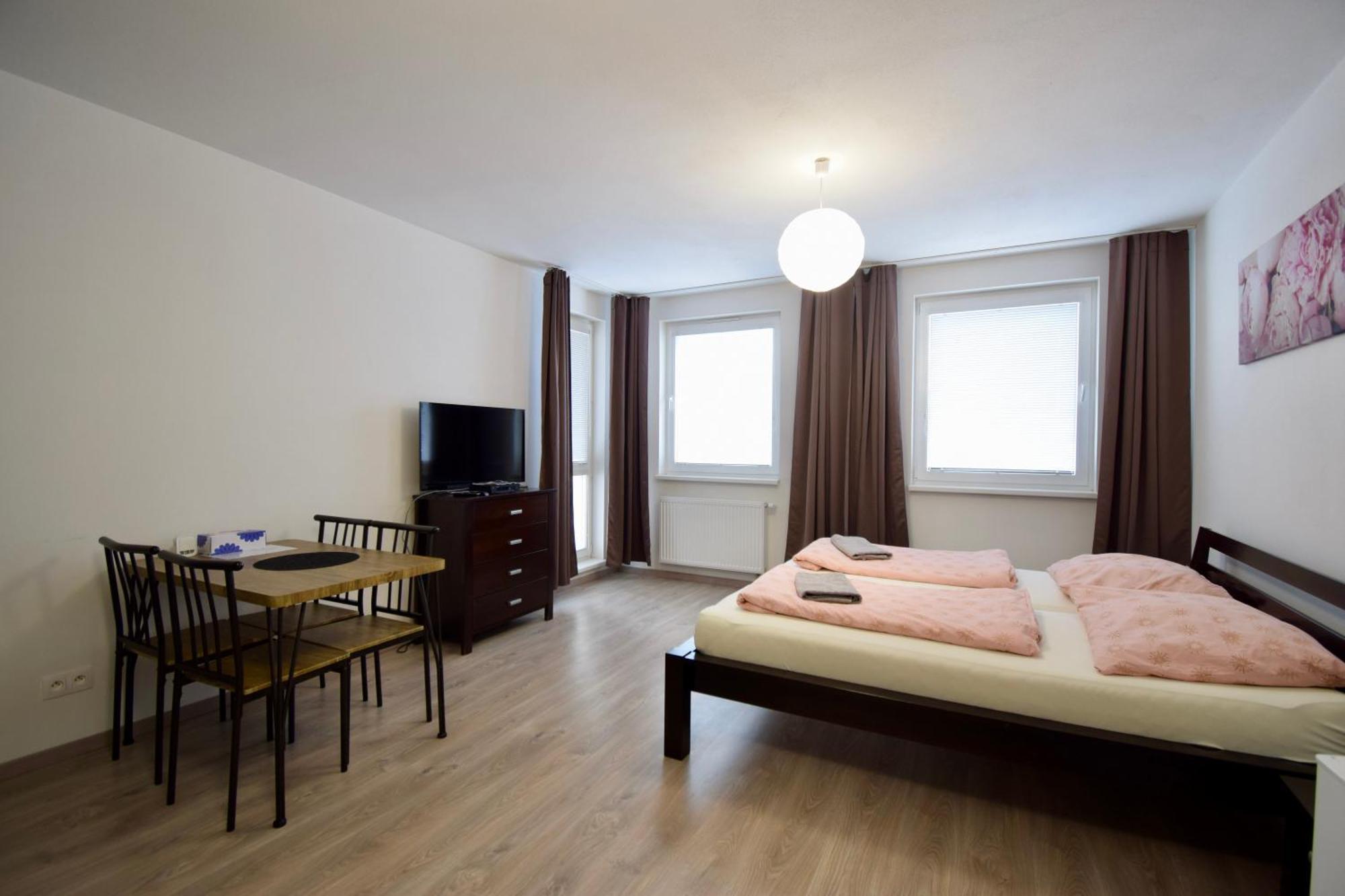 Apartman Zlatovska 22B Trenčín Buitenkant foto